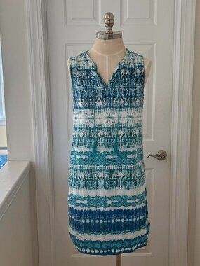 Beachlunchlounge Collection blue and white tie-dye dress